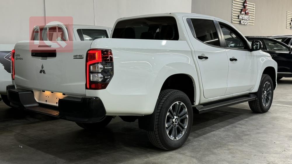 میتسوبیشی L200